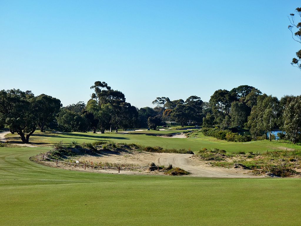 17th Hole at Victoria Golf Club (576 Yard Par 5)